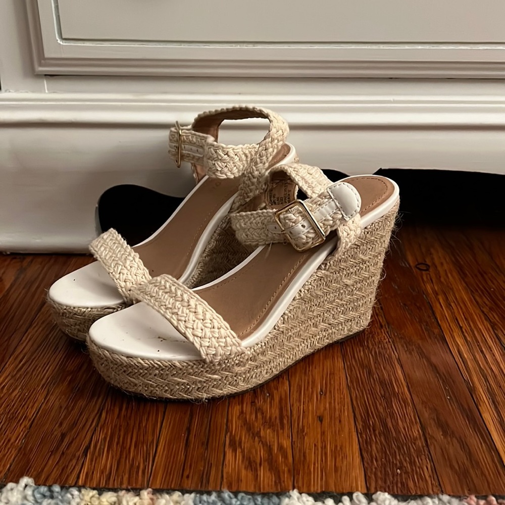 Madden girl wedges